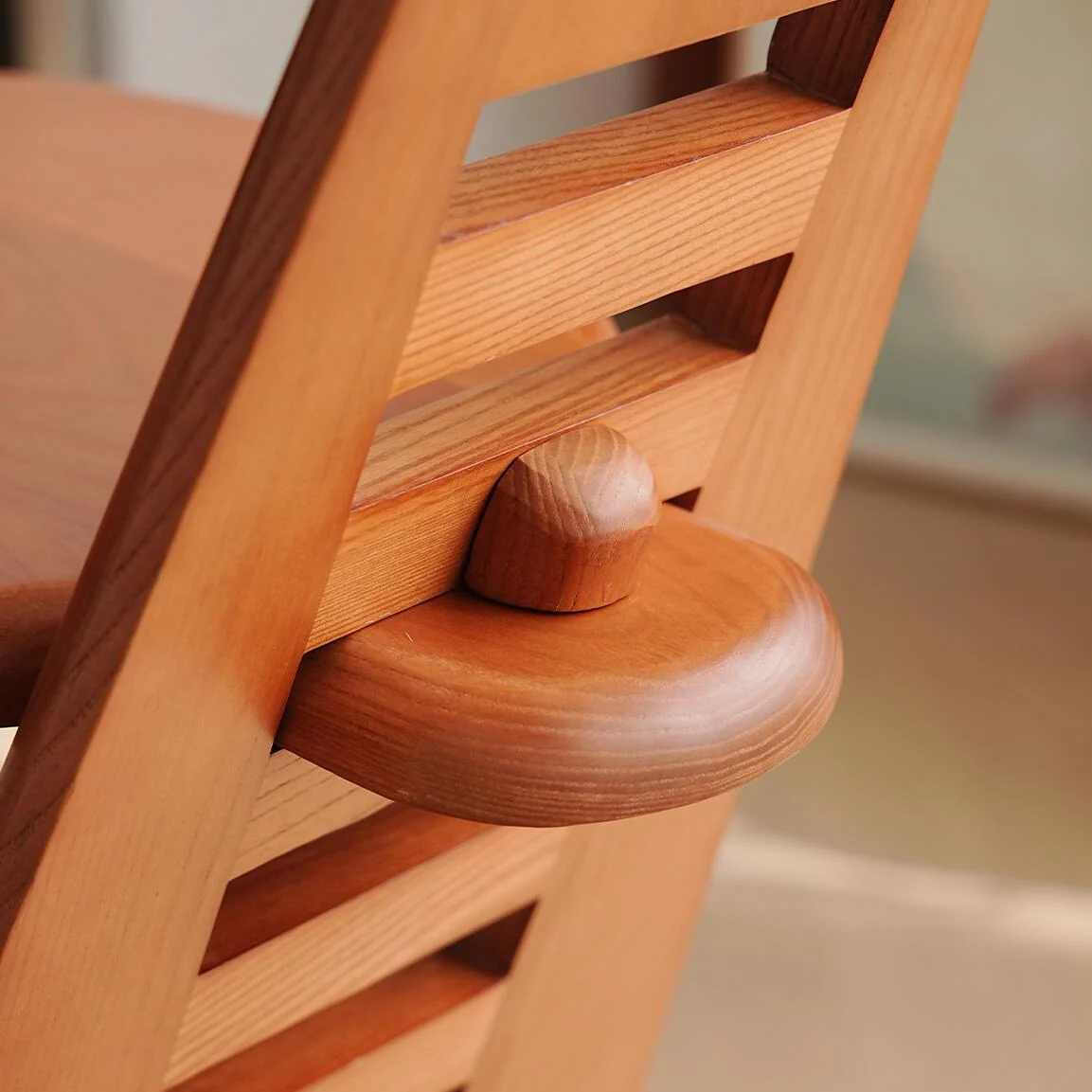 Berg Unusual Chair - Image 4